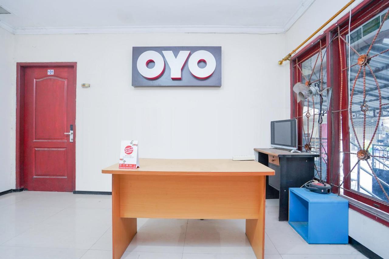 Collection O 1112 Comfitel Siwalankerto Aa4 Hotel Surabaya Kültér fotó