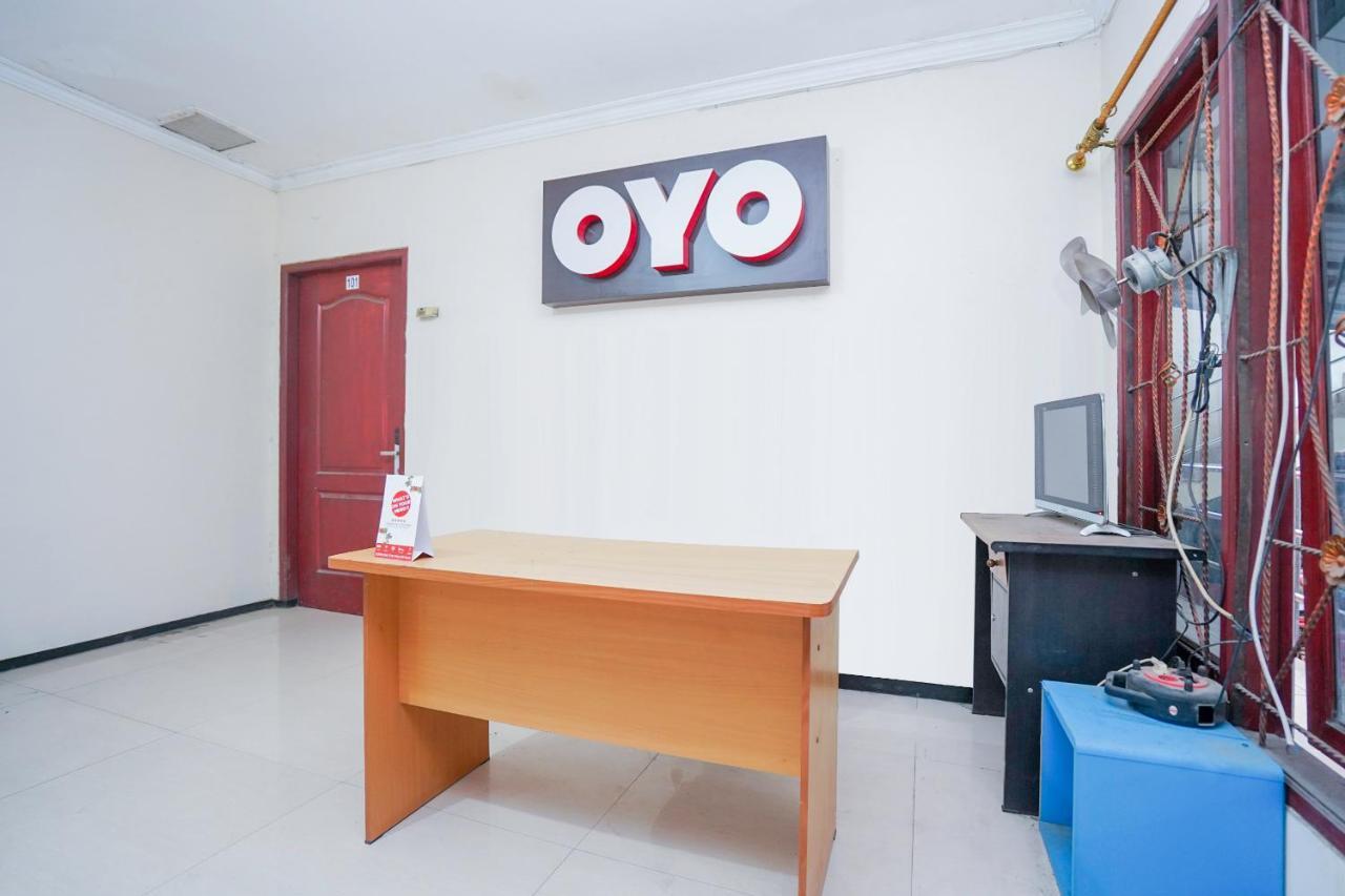 Collection O 1112 Comfitel Siwalankerto Aa4 Hotel Surabaya Kültér fotó